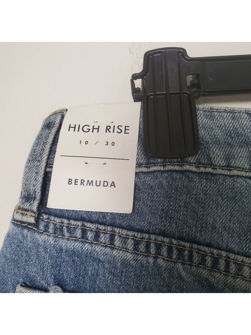 Lucky Brand High Rise Bermuda Shorts Womens Size 10 Distressed - Picture 7 of 15